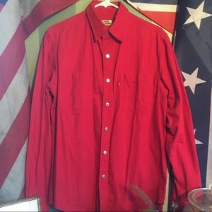 LEVIS DENIM LONG SLEEVE SHIRT SIZE S (FITS LIKE M)
